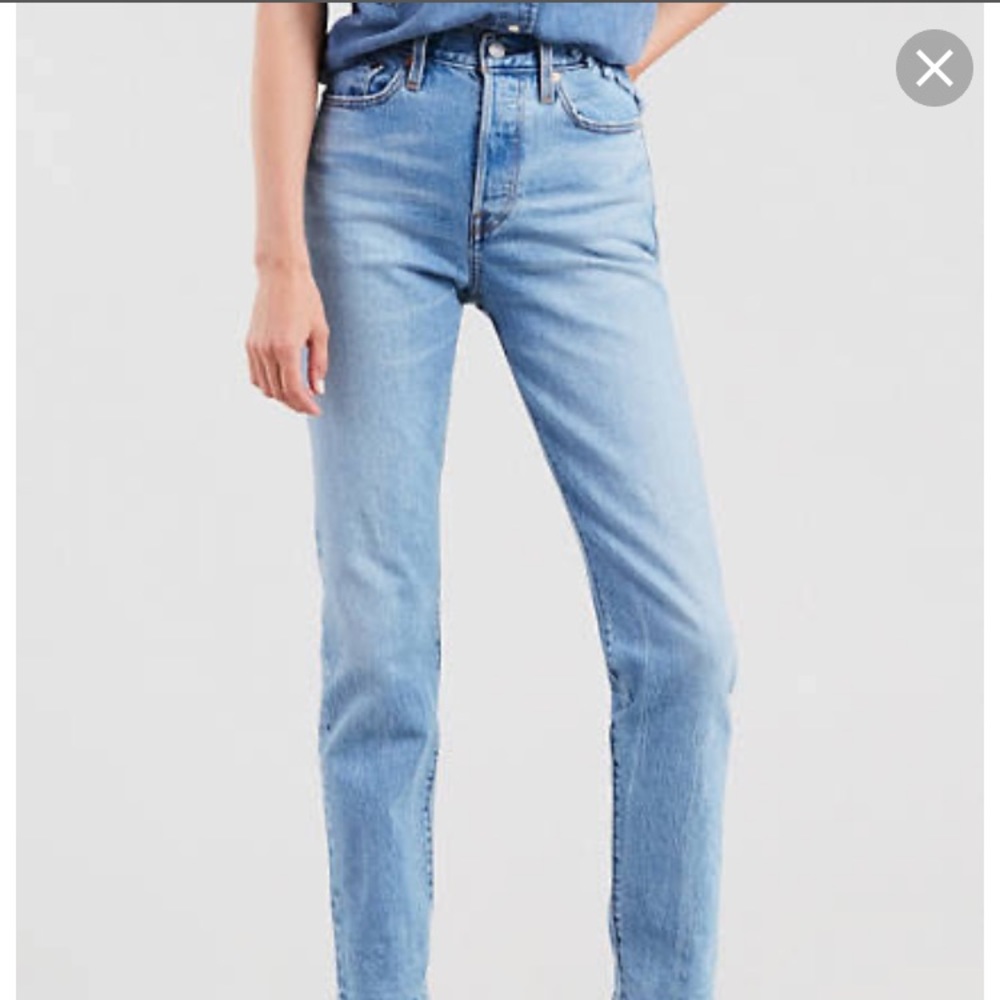 Levi’s Wedgie Fit Jeans size 27